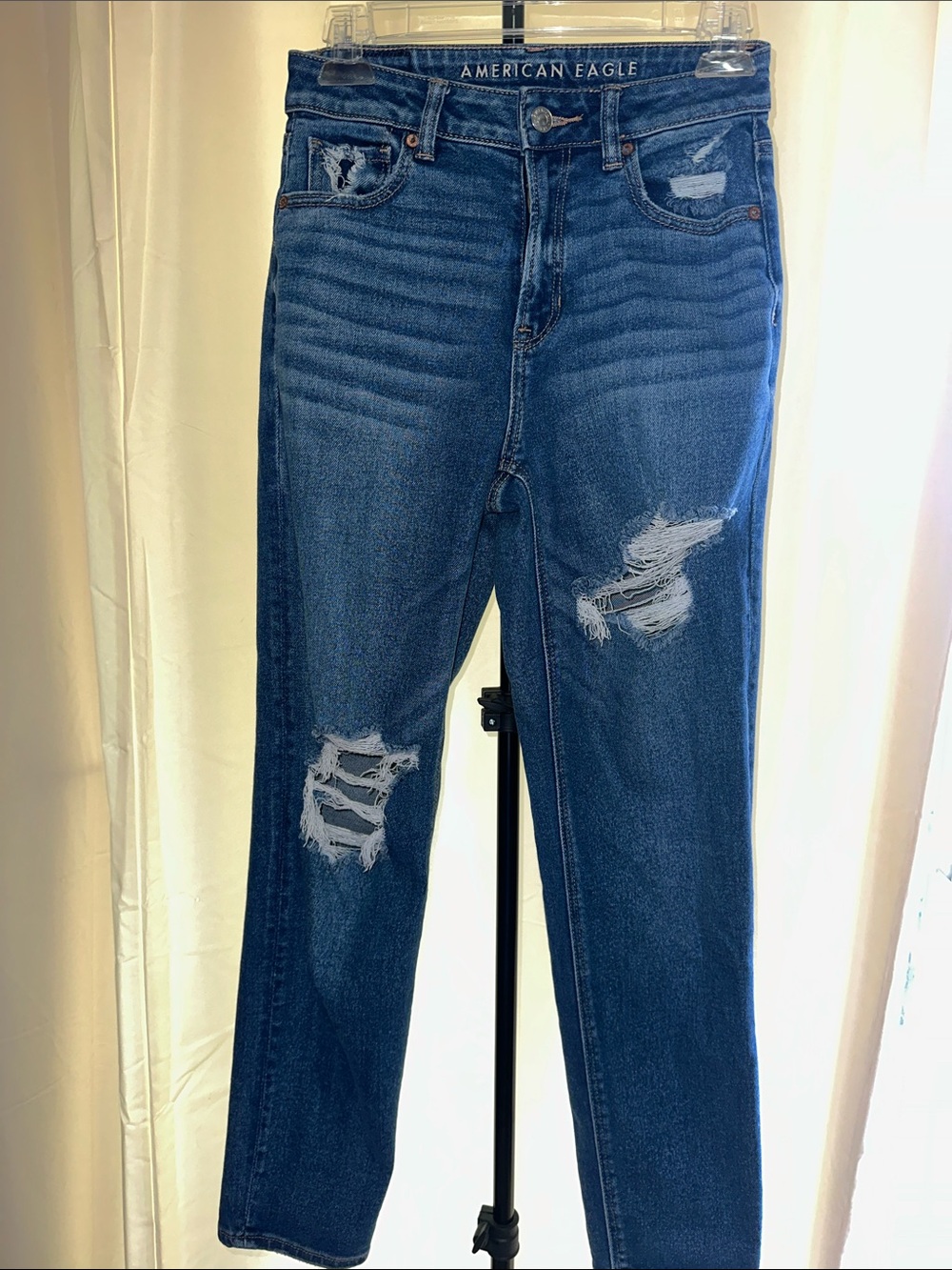 American Eagle Outfitters Women's Distressed Blue Jeans sz 0 long